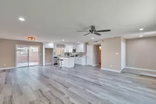 Photo #3: 6108687 Listing
