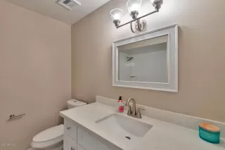 Photo #4: 6108687 Listing