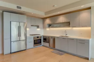 Photo #4: 6108702 Listing