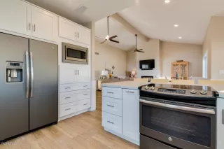 Photo #2: 6108889 Listing