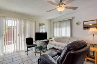 Photo #6: 6108927 Listing