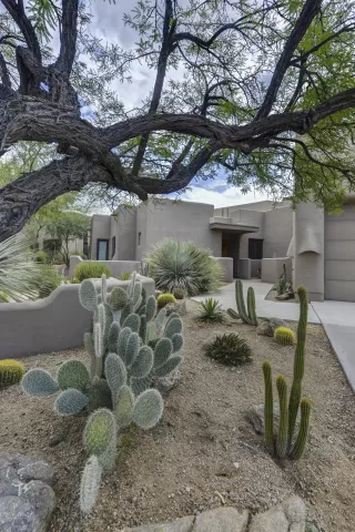 Photo #3: 6108976 Listing