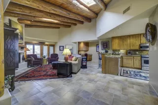 Photo #4: 6108976 Listing