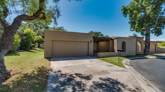 MLS: 6108982 Condo For Sale