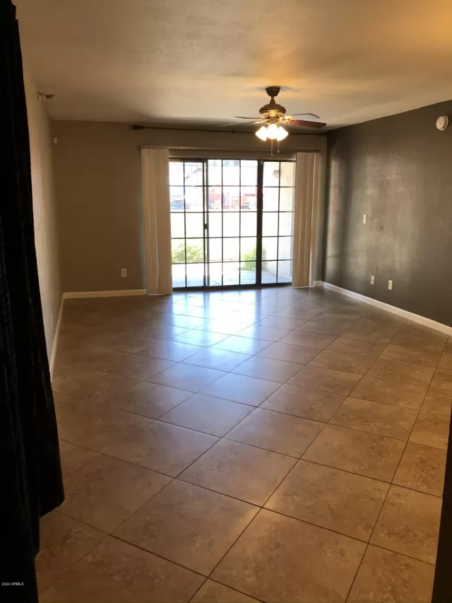 MLS: 6108985 Condo For Sale