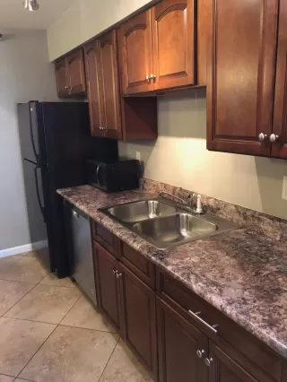 Photo #5: 6108985 Listing