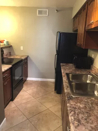 Photo #6: 6108985 Listing