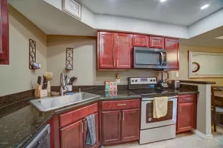 Photo #5: 6109023 Listing