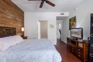 Photo #1: 6109119 Listing