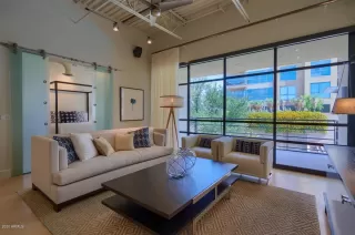 Photo #2: 6109146 Listing