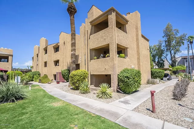 MLS: 6109179 Condo For Sale