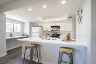 Photo #2: 6109179 Listing 