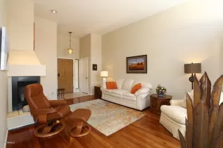 Photo #6: 6109284 Listing
