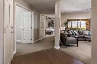 Photo #3: 6109413 Listing