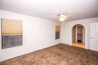 Photo #6: 6109564 Listing