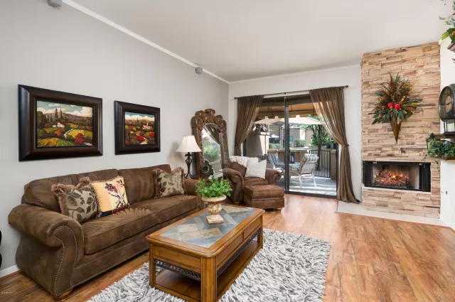 MLS: 6109817 Condo For Sale