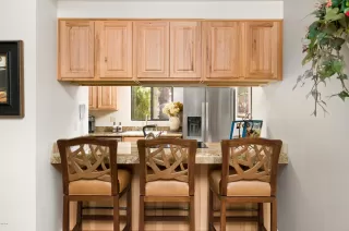 Photo #5: 6109817 Listing