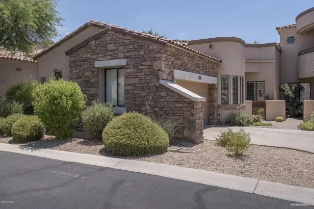 MLS: 6109839 Condo For Sale