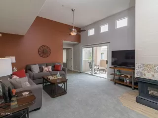 Photo #1: 6109896 Listing 