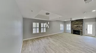 Photo #5: 6110084 Listing