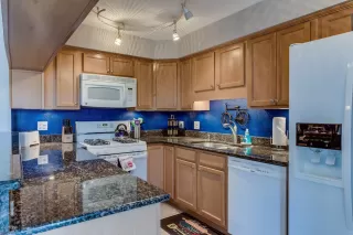 Photo #6: 6110348 Listing