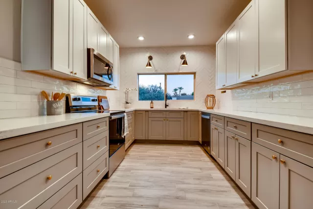 MLS: 6110507 Condo For Sale