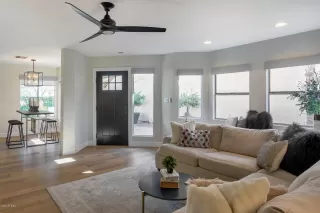 Photo #2: 6110540 Listing 