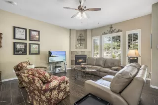 Photo #6: 6110612 Listing