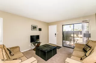 Photo #5: 6110786 Listing 