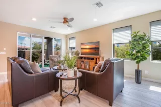 Photo #2: 6110846 Listing 
