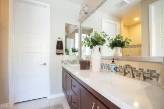 Photo #4: 6110846 Listing 