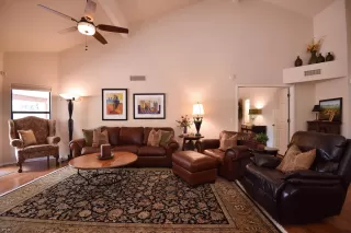 Photo #4: 6110903 Listing
