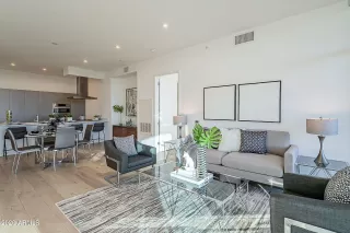 Photo #2: 6110977 Listing 