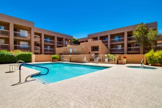 Photo #2: 6111230 Listing 