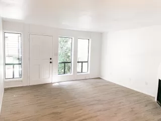 Photo #4: 6111234 Listing 