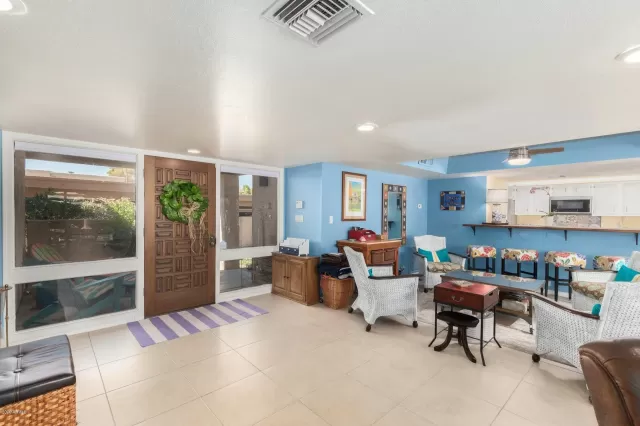 MLS: 6111502 Condo For Sale