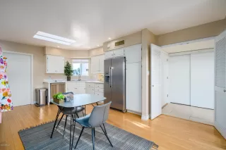 Photo #3: 6111655 Listing