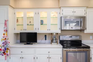 Photo #5: 6111655 Listing