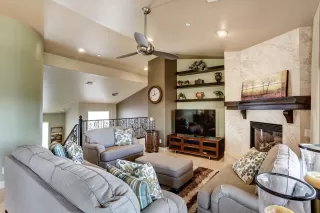 Photo #4: 6111867 Listing