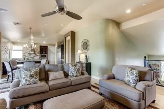 Photo #5: 6111867 Listing