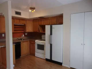 Photo #4: 6112111 Listing