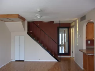 Photo #6: 6112111 Listing