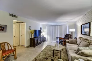 Photo #6: 6112294 Listing 