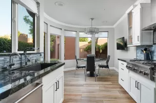 Photo #4: 6112346 Listing