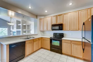 Photo #5: 6112475 Listing