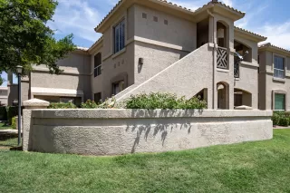 Photo #2: 6112648 Listing