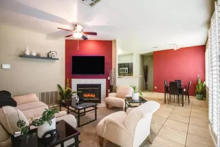 Photo #5: 6112648 Listing