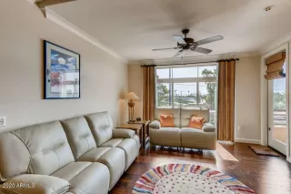 Photo #4: 6112758 Listing