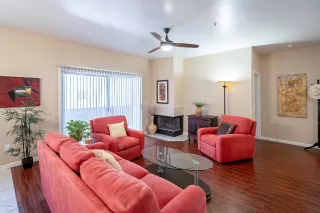 Photo #1: 6112896 Listing 