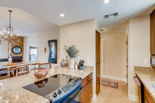 Photo #6: 6112901 Listing